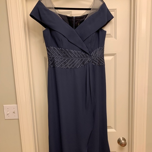 Worn once Size 12 Mother of the Bride Gown! - Picture 2 of 7